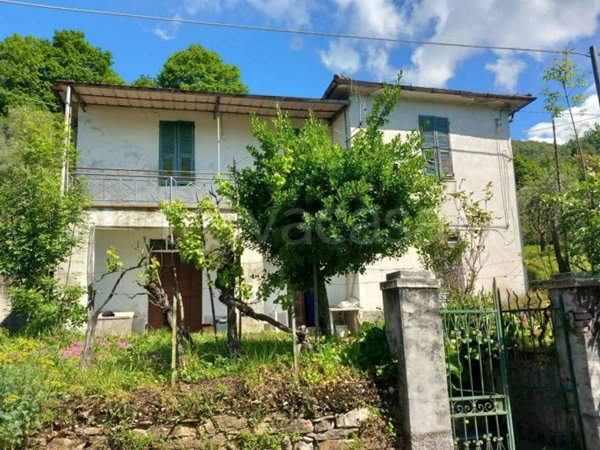 casa indipendente in vendita a Bagnone in zona Vico