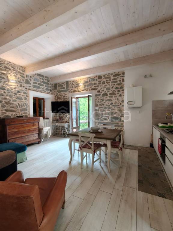 casa indipendente in vendita a Bagnone in zona Vico