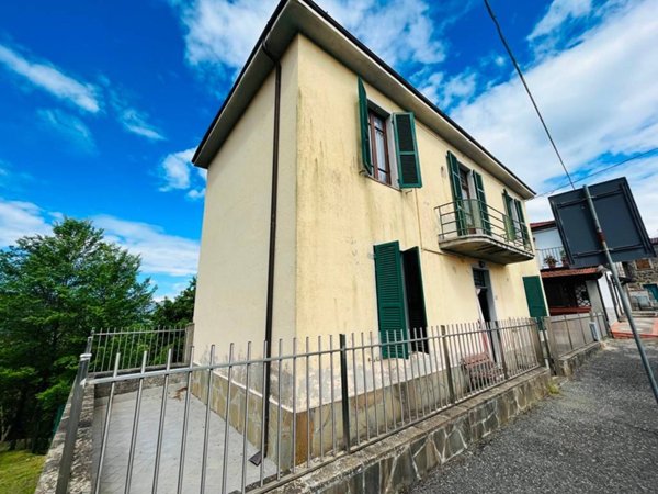 casa indipendente in vendita a Bagnone in zona Vico