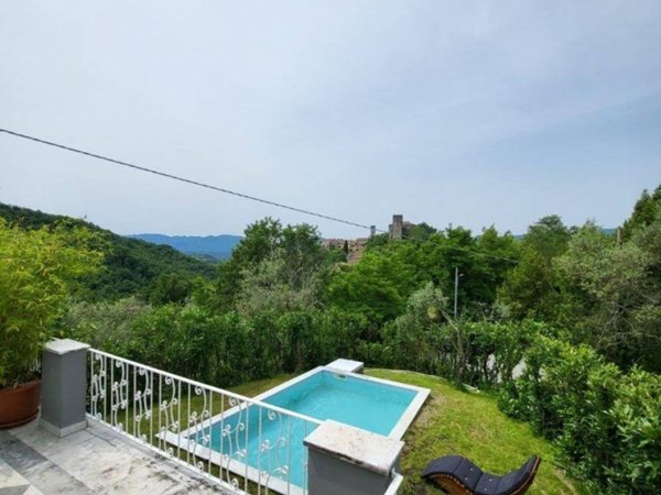 casa indipendente in vendita a Bagnone in zona Vico