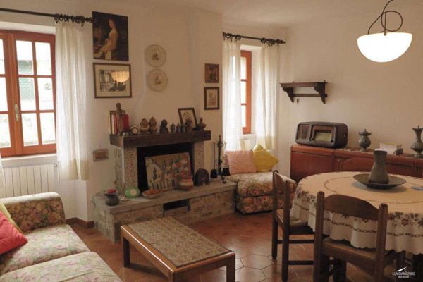 casa indipendente in vendita a Bagnone