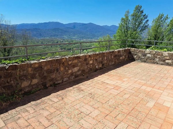 casa indipendente in vendita a Bagnone in zona Vico