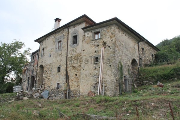 casale in vendita a Bagnone