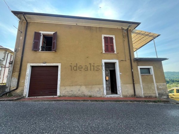 casa indipendente in vendita a Bagnone