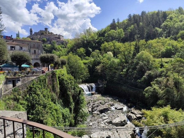 casa indipendente in vendita a Bagnone