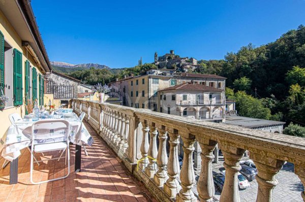 appartamento in vendita a Bagnone in zona Vico