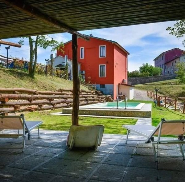 casa indipendente in vendita a Bagnone