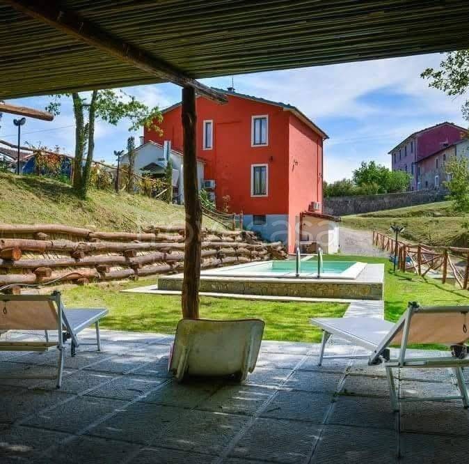 casa indipendente in vendita a Bagnone in zona Vico