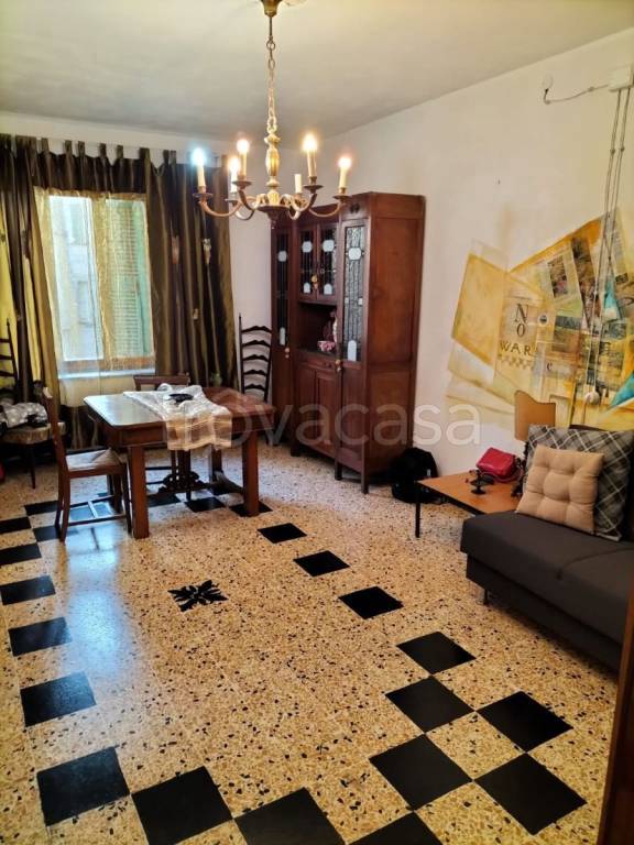 appartamento in vendita a Bagnone in zona Vico