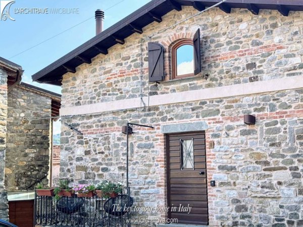 casa indipendente in vendita a Bagnone in zona Vico