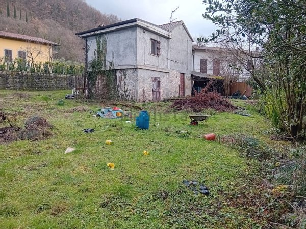 appartamento in vendita a Bagnone in zona Corlaga