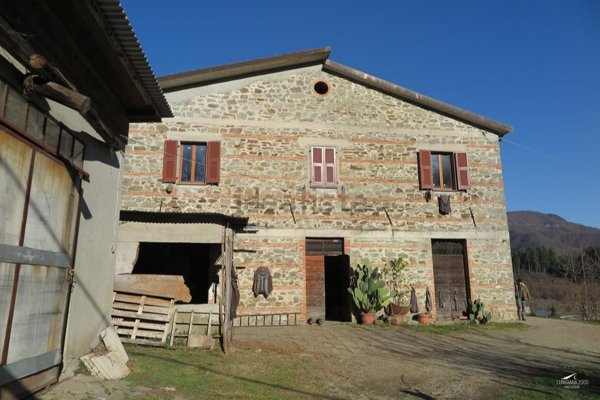 casa indipendente in vendita a Bagnone