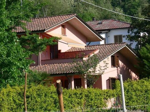 casa indipendente in vendita a Bagnone