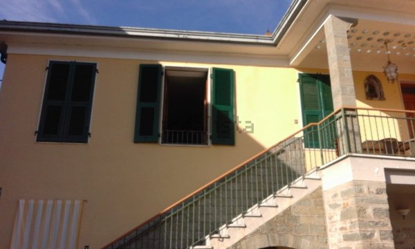 casa indipendente in vendita a Bagnone