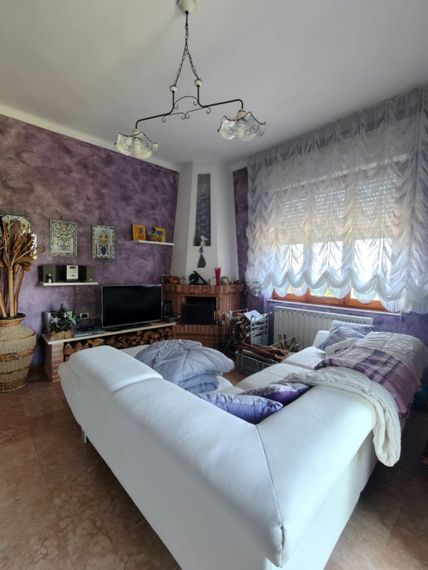 casa semindipendente in vendita a Bagnone