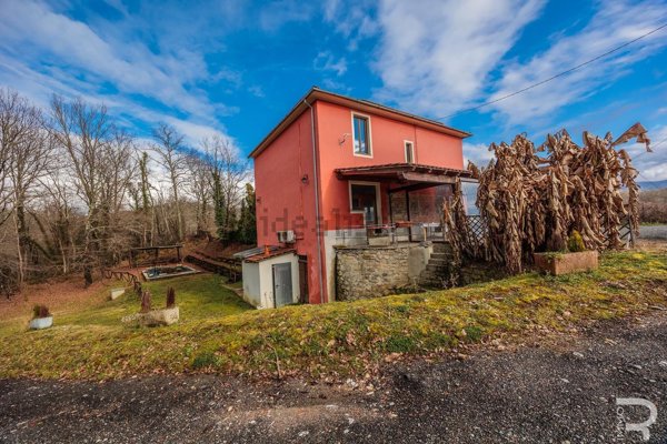 casale in vendita a Bagnone