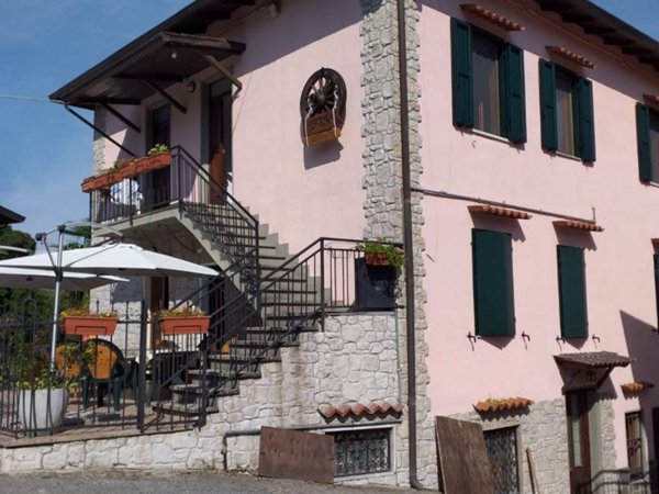 casa indipendente in vendita a Bagnone in zona Vico