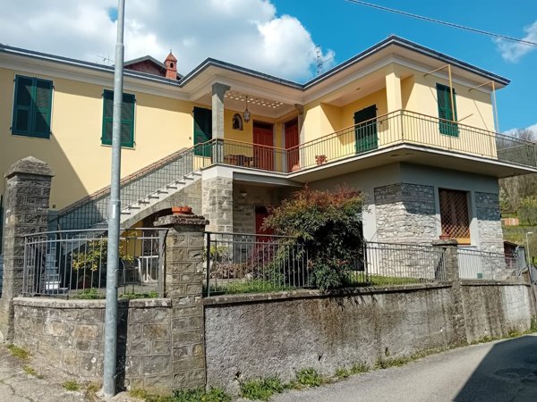casa indipendente in vendita a Bagnone