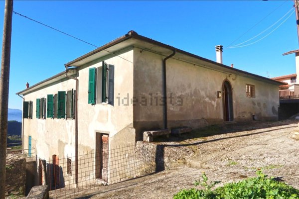 casa indipendente in vendita a Bagnone in zona Lusana