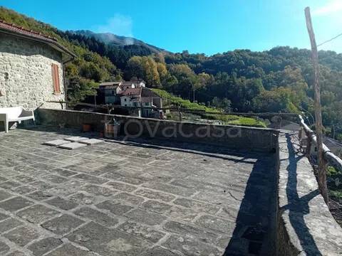 casa indipendente in vendita a Bagnone in zona Vico