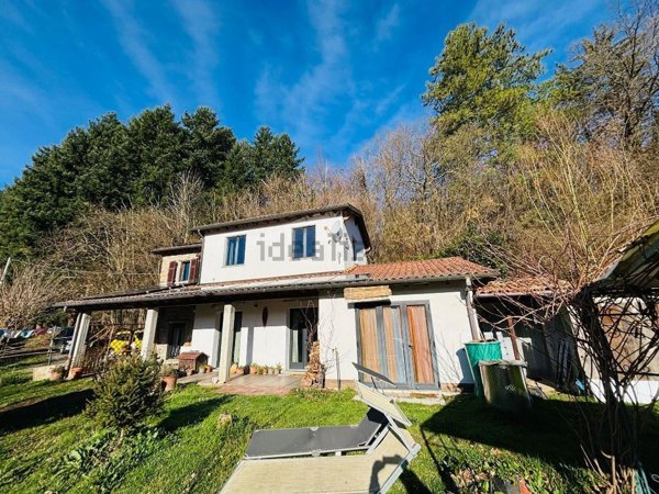 casa indipendente in vendita a Bagnone