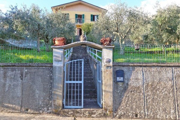 casa indipendente in vendita a Bagnone