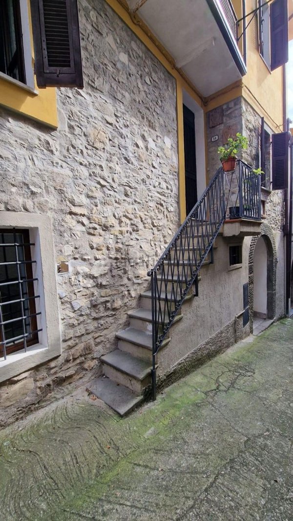 casa indipendente in vendita a Bagnone in zona Vico