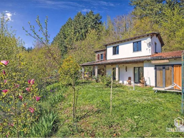 casa indipendente in vendita a Bagnone