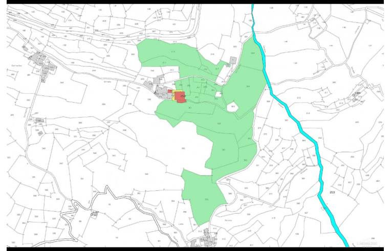 casa indipendente in vendita a Bagnone in zona Collesino