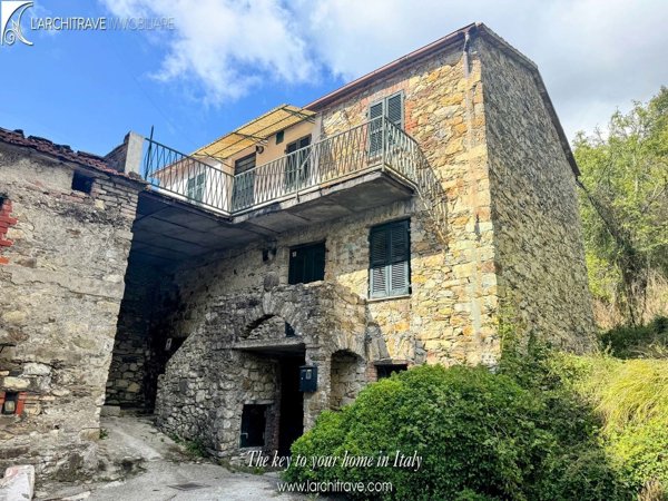 casa indipendente in vendita a Bagnone