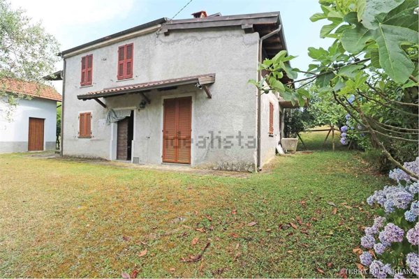 casa indipendente in vendita a Bagnone in zona Groppo