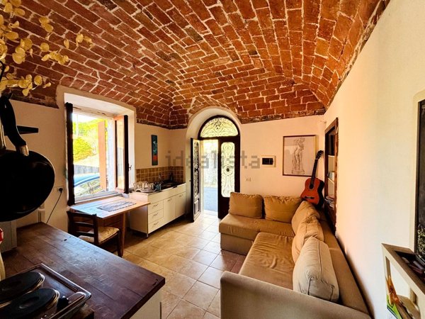 appartamento in vendita a Bagnone in zona Corlaga