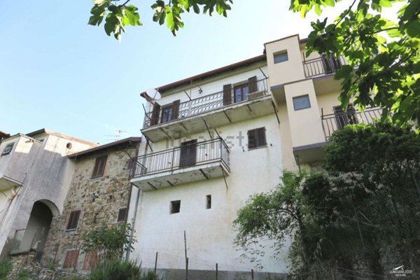 appartamento in vendita a Bagnone in zona Groppo