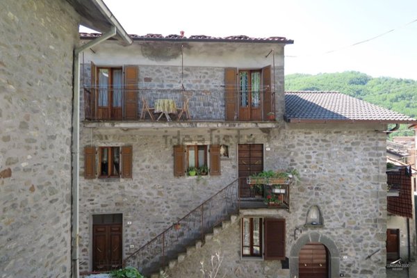 appartamento in vendita a Bagnone in zona Iera