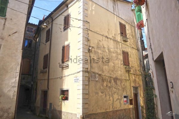 casa indipendente in vendita a Bagnone in zona Mochignano