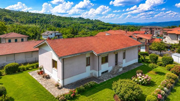 casa indipendente in vendita a Bagnone in zona Vico
