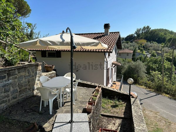casa indipendente in vendita a Bagnone in zona Corvarola