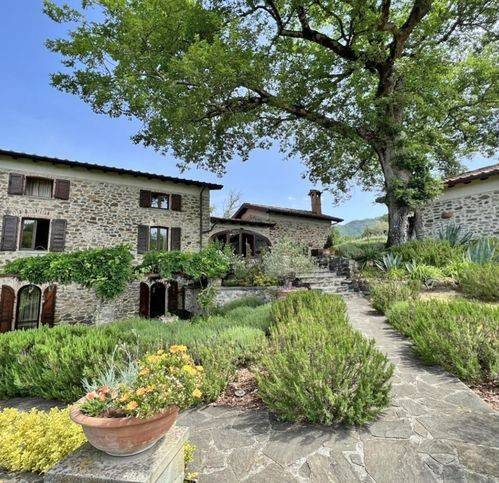 casa indipendente in vendita a Bagnone