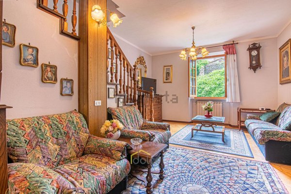 casa indipendente in vendita a Bagnone in zona Iera