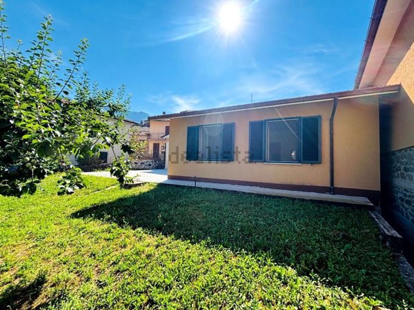casa indipendente in vendita a Bagnone in zona Vico