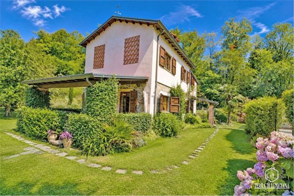 casale in vendita a Bagnone in zona Mochignano