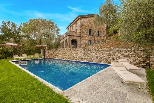 casa indipendente in vendita a Bagnone