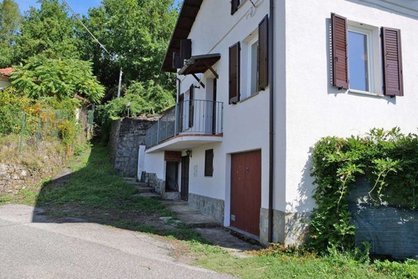casa indipendente in vendita a Bagnone in zona Mochignano