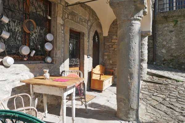 casa indipendente in vendita a Bagnone in zona Mochignano