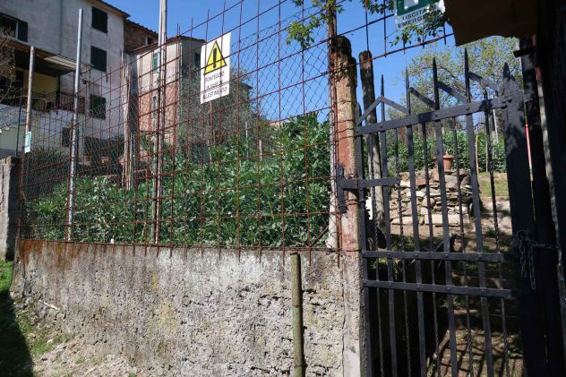 terreno agricolo in vendita a Carrara in zona Fossola