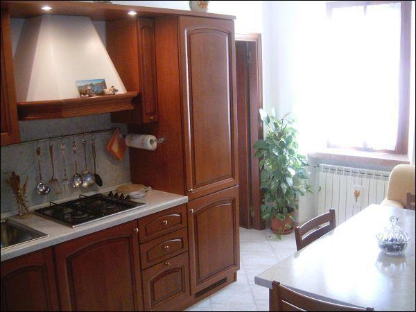 appartamento in vendita a Carrara in zona Miseglia