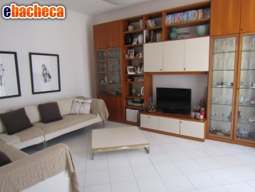 appartamento in vendita a Carrara in zona Sant'Antonio