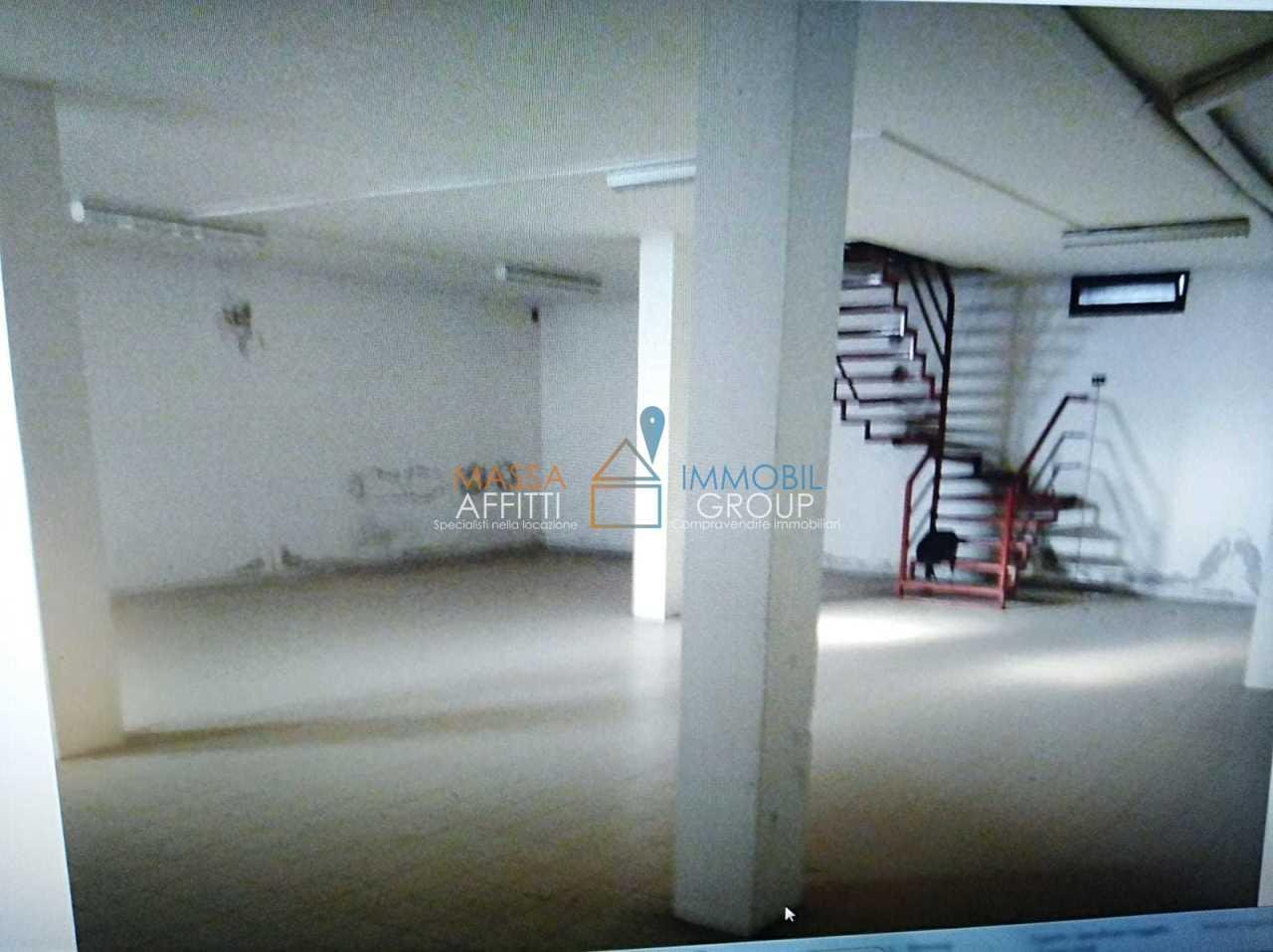 appartamento in vendita a Carrara in zona Bonascola