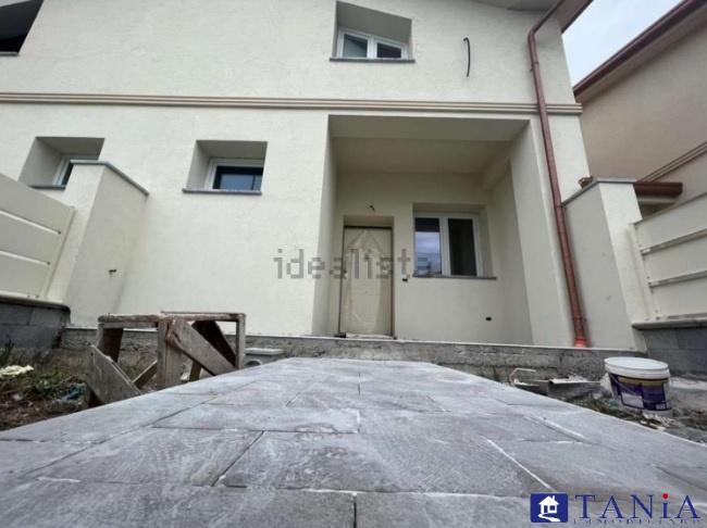 casa indipendente in affitto a Carrara in zona Marina di Carrara