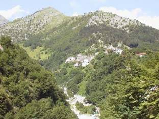 terreno agricolo in vendita a Carrara in zona Sorgnano